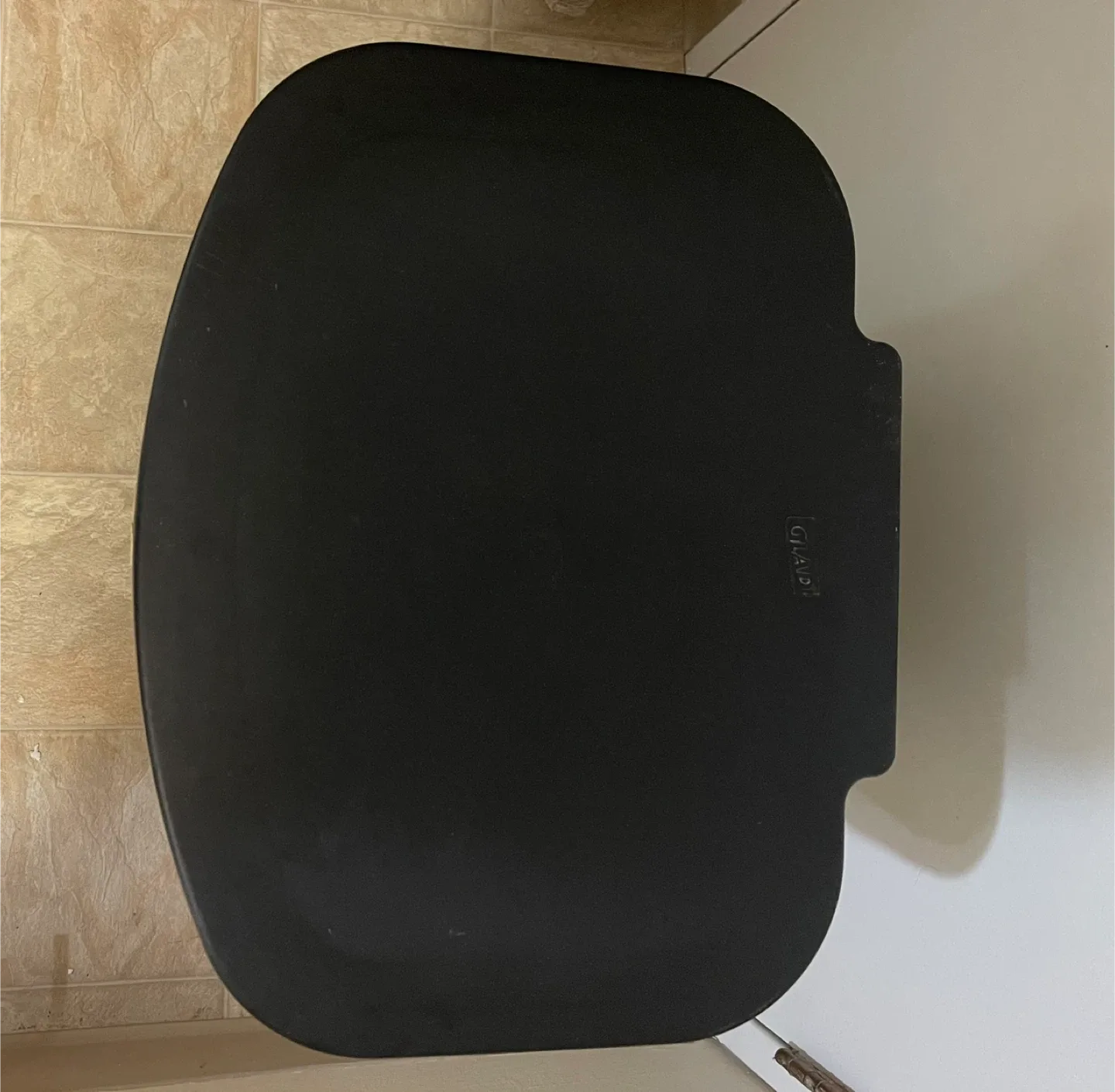 Large Glad Black Step Trash Can with Odor Protection Lid image indicator(6)