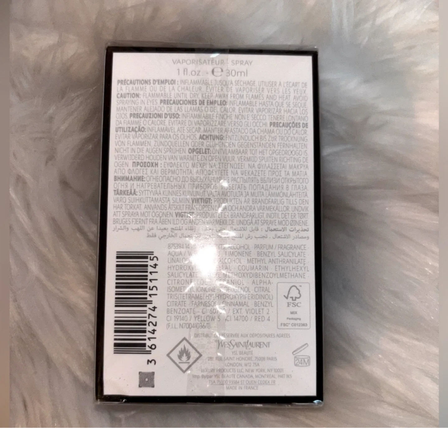 Yves Saint Laurent perfume image indicator(2)