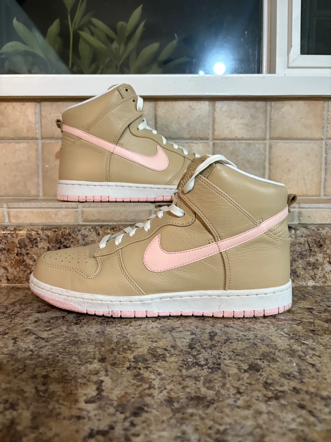 Nike Dunk High Shoes - Beige/Pink