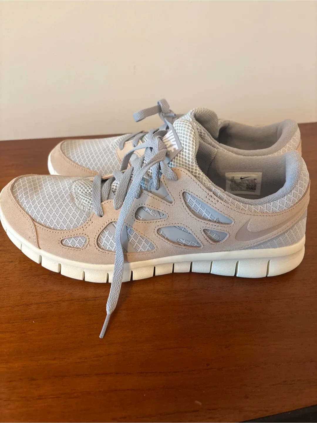 New Nike Free Run 2 Sneakers - Size 12 image indicator(2)