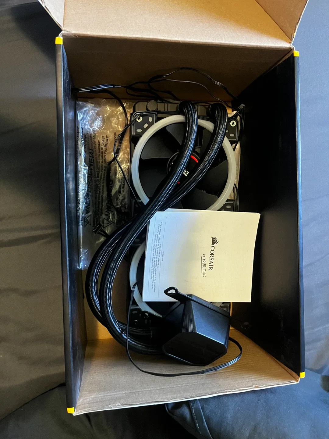 Corsair H100i RGB Platinum Liquid CPU Cooler - Read description image indicator(2)