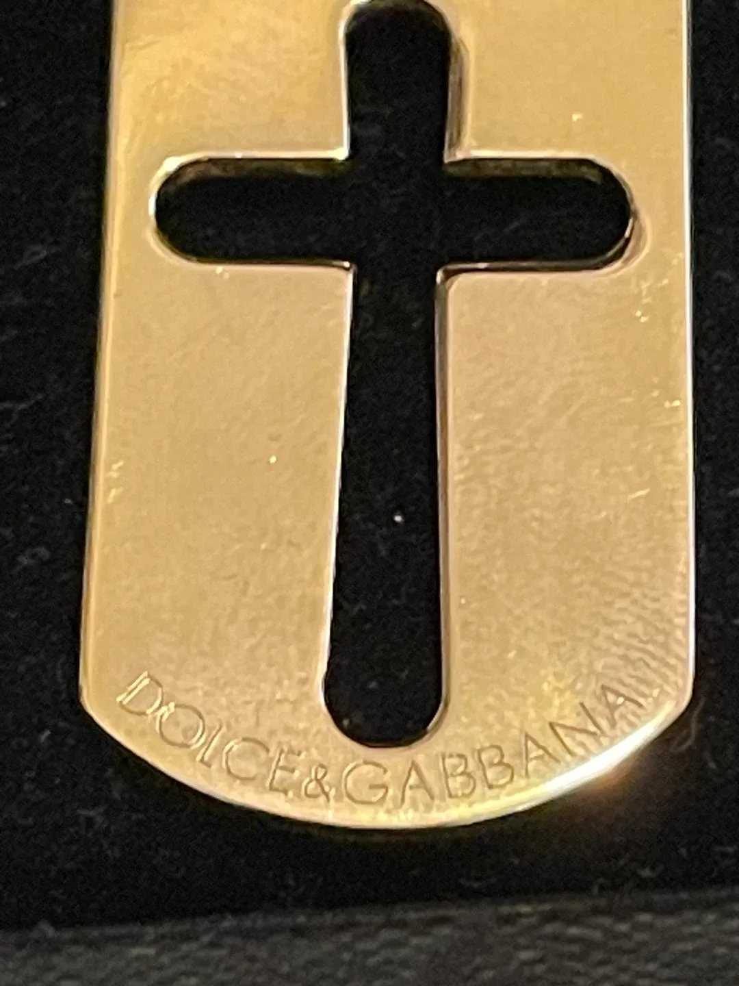 AUTHENTIC TWO-TONE D&G CROSS DOG TAG (UNISEX) image indicator(4)