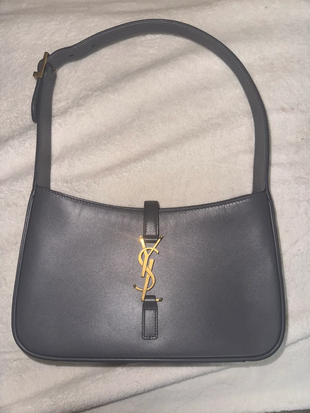 Saint Laurent Hobo Bag image indicator(3)