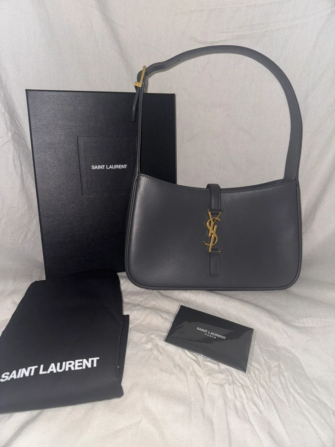 Saint Laurent Hobo Bag image indicator(2)