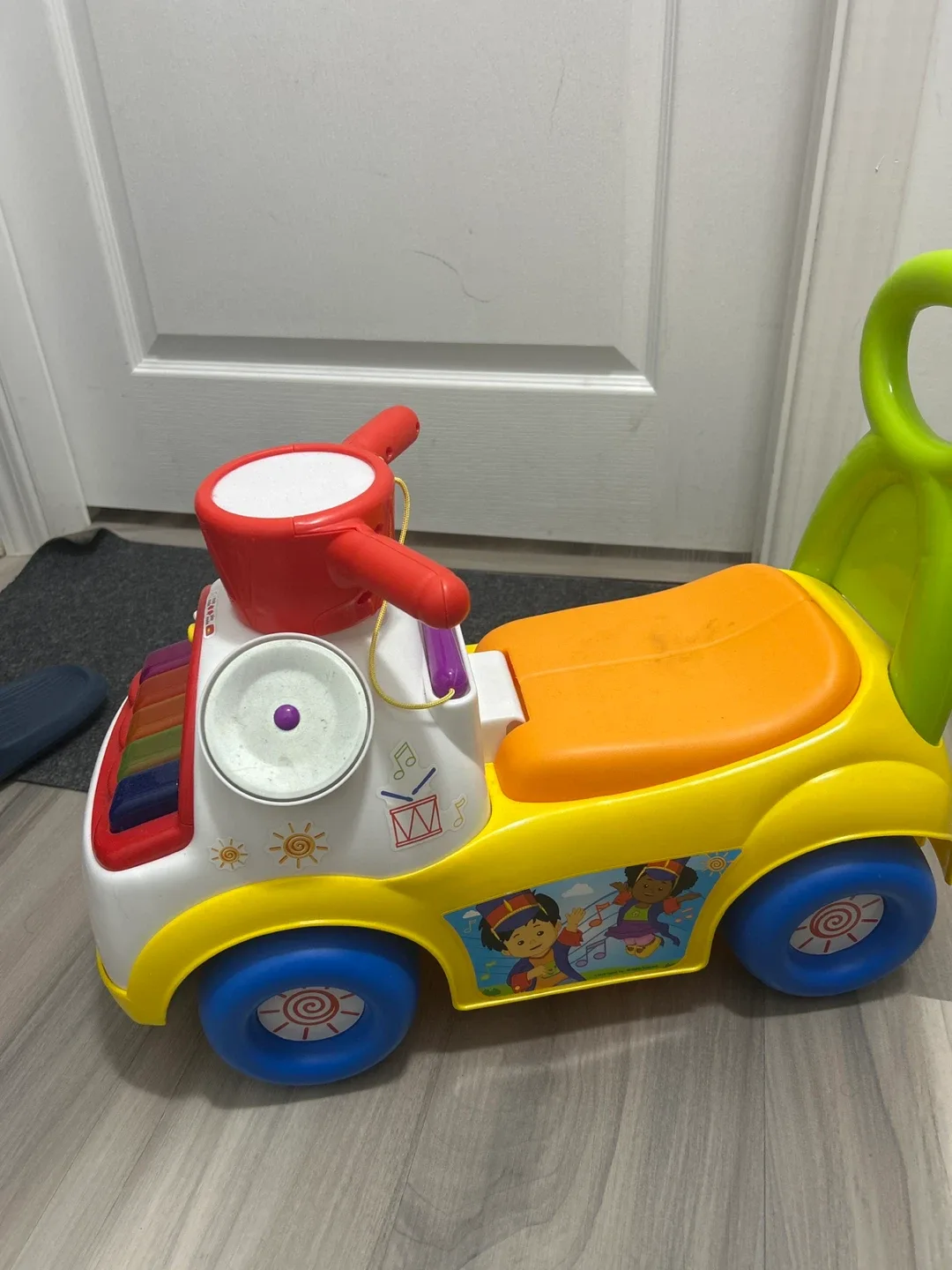 Fisher-Price 3-in-1 Spin & Sort Activity Center image indicator(2)