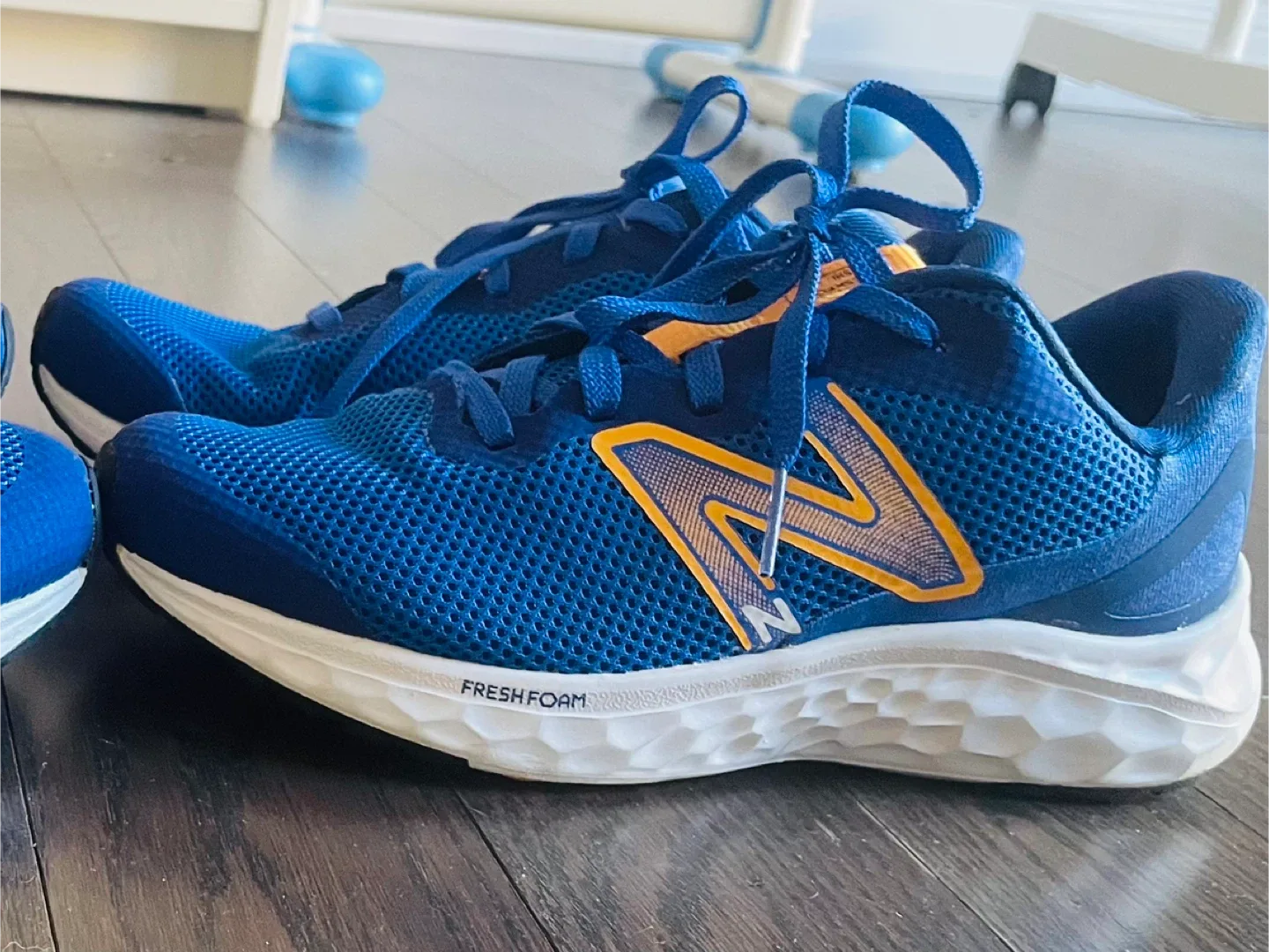 New Balance Fresh Foam Arishi v4 Blue Shoes Size 8.5 image indicator(4)