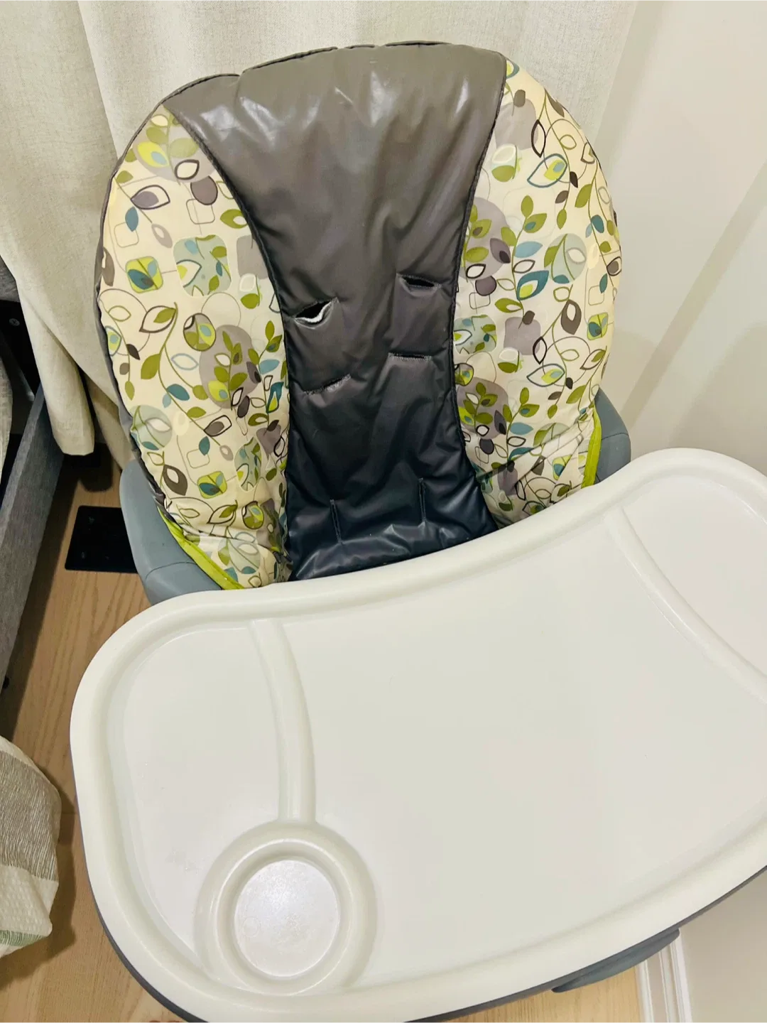Graco High Chair - Great Condition! image indicator(3)