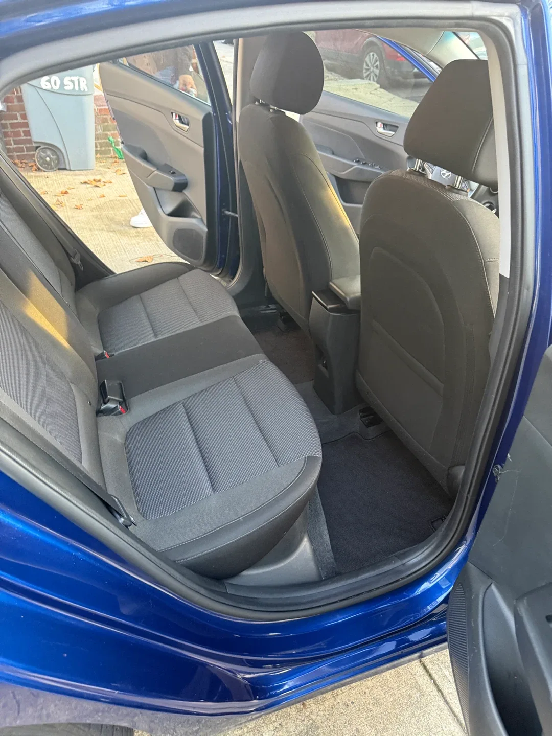 Hyundai Accent - Blue Sedan image indicator(6)