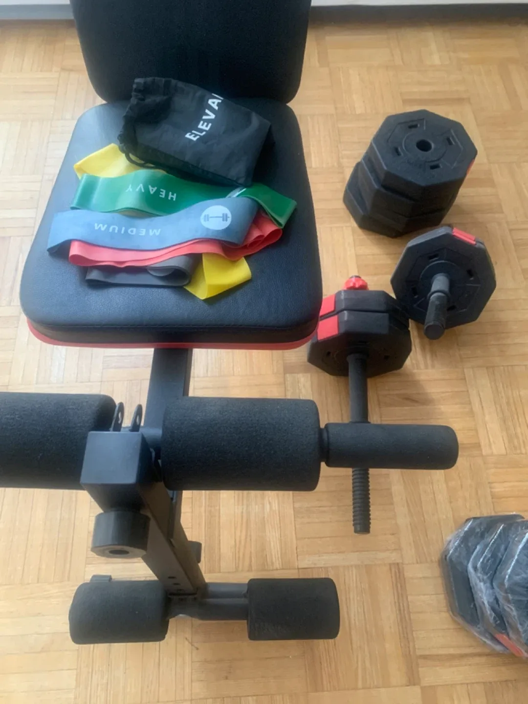 ORTEESOL Weight Bench with Dumbbells & Resistance Bands image indicator(5)