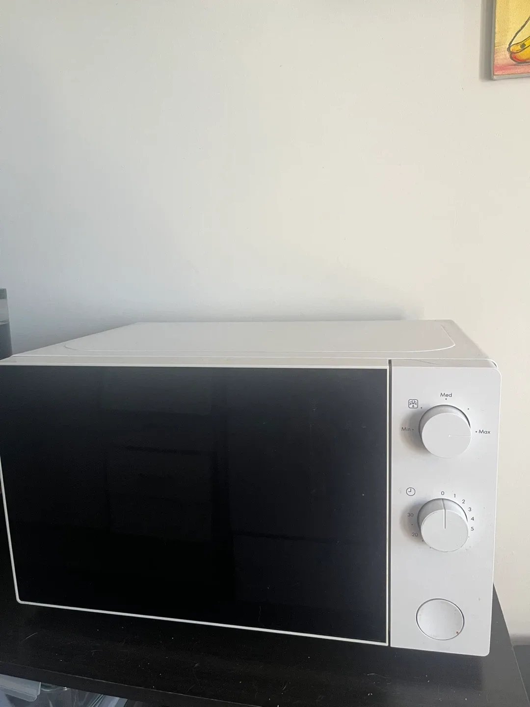 White Countertop Microwave thumbnail