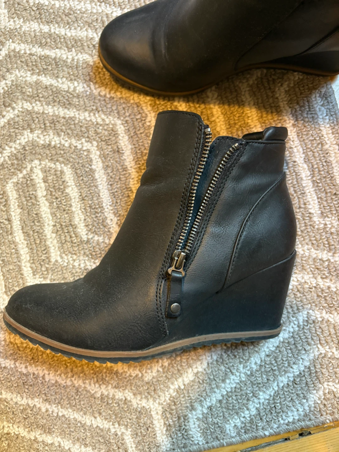 Naturalizer Soul Black Leather Wedge Ankle Boots Size 7