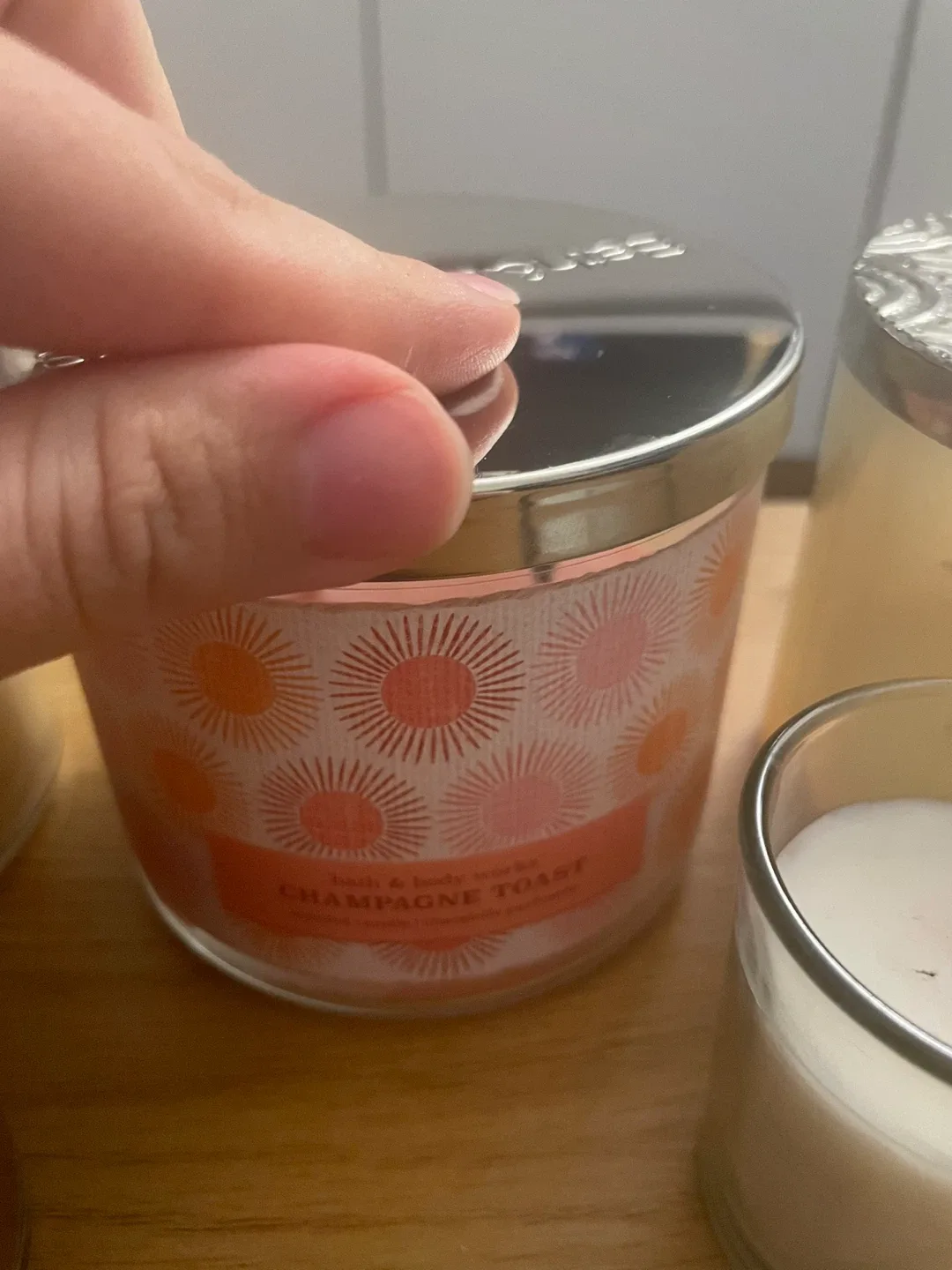 BATH & BODY WORKS HOLDER with set of candles image indicator(3)