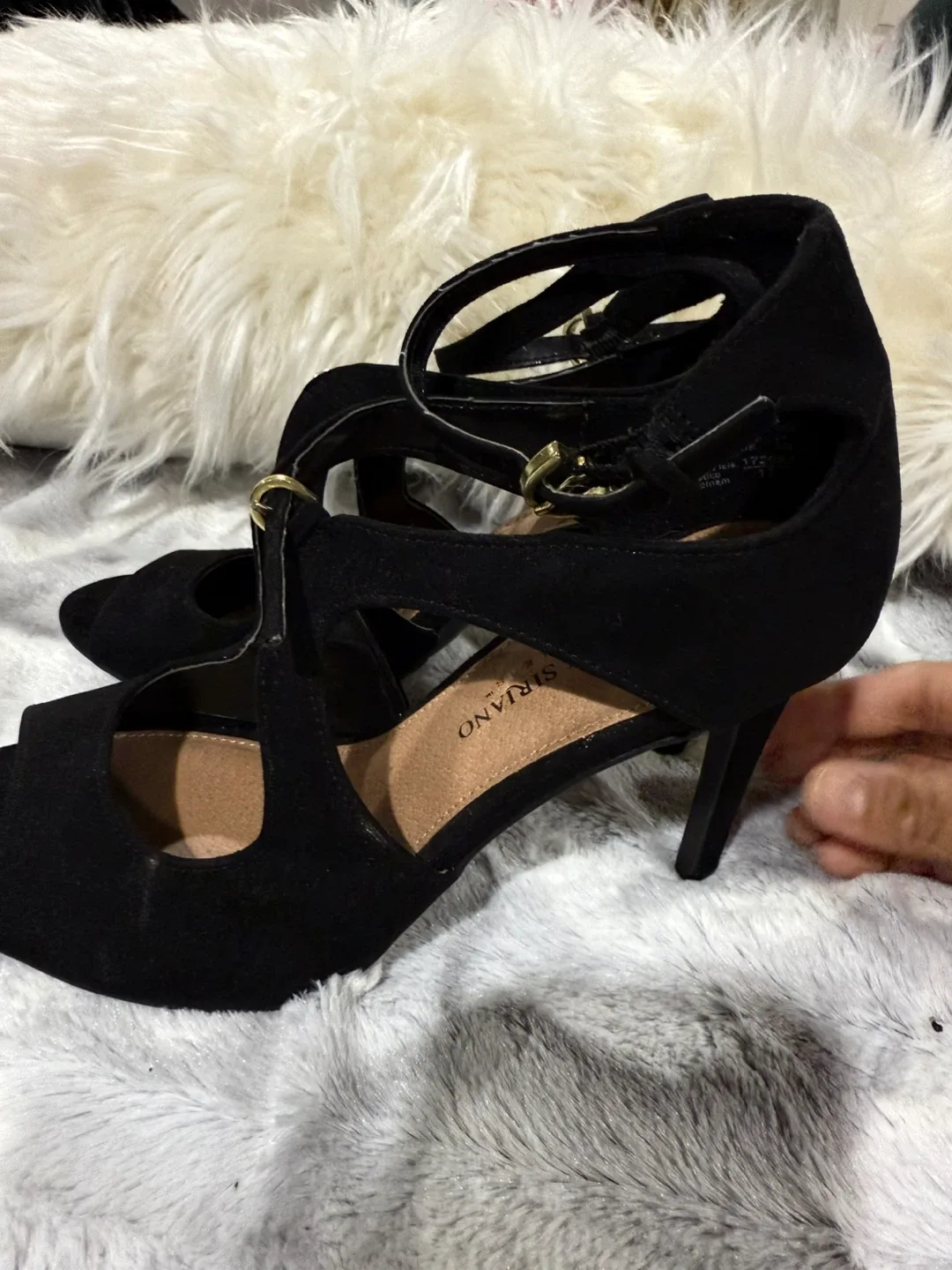 Christian Siriano Black Heels - Size 7 image indicator(3)