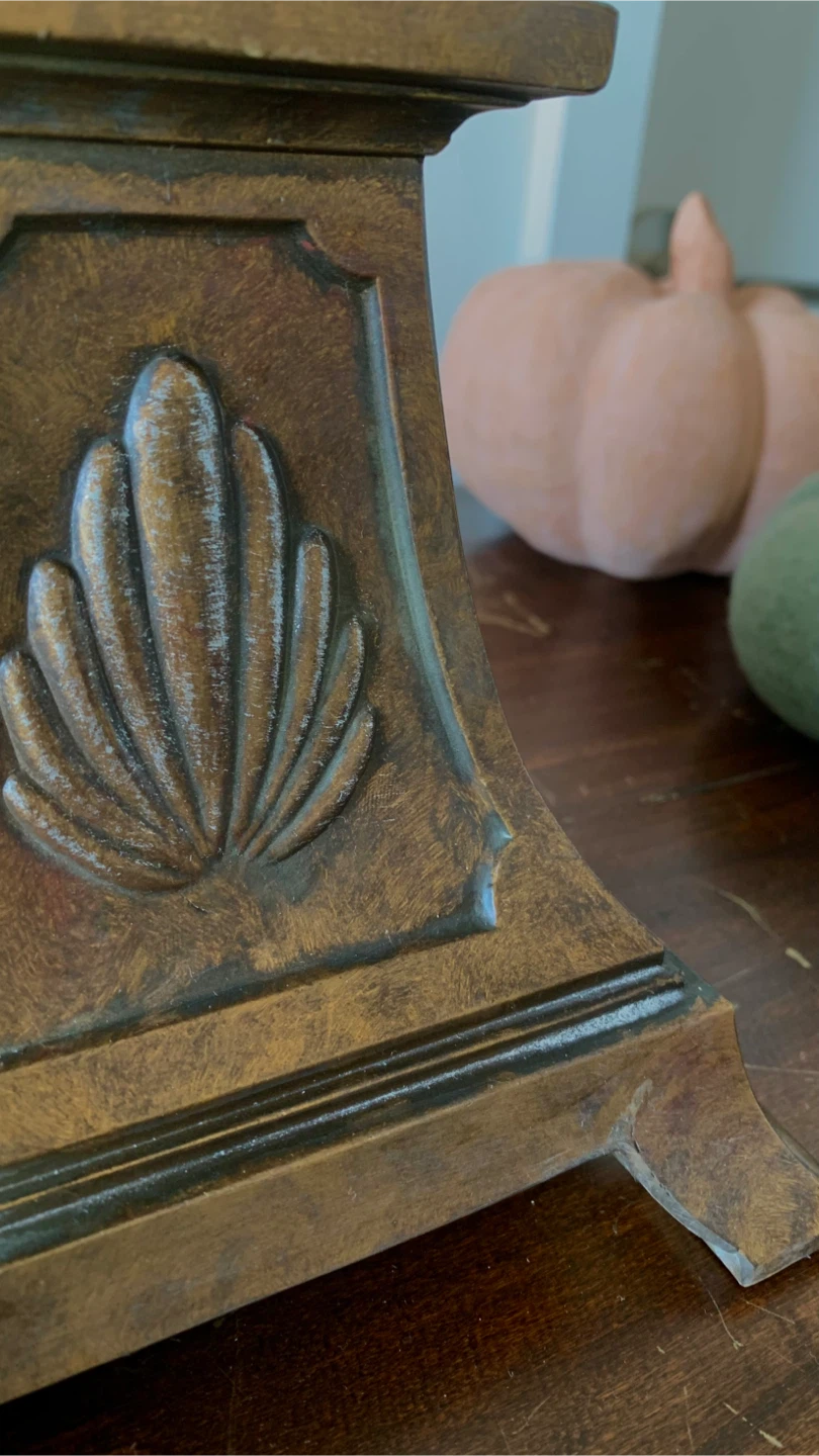 Vintage and Unique Pineapple Table Lamp - photo 4