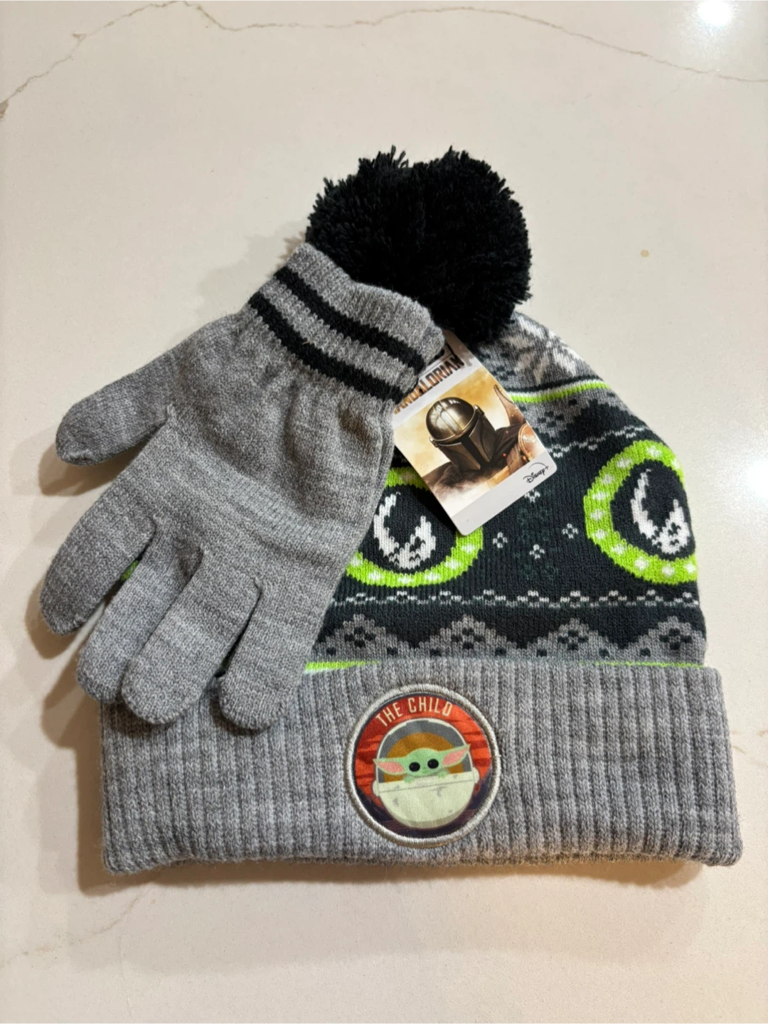 Star Wars Mandalorian “The Child”Hat & Glove Set - Size 4-6X
