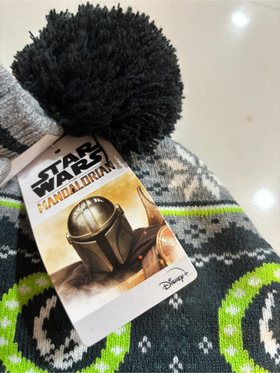 Star Wars Mandalorian “The Child”Hat & Glove Set - Size 4-6X - photo 2