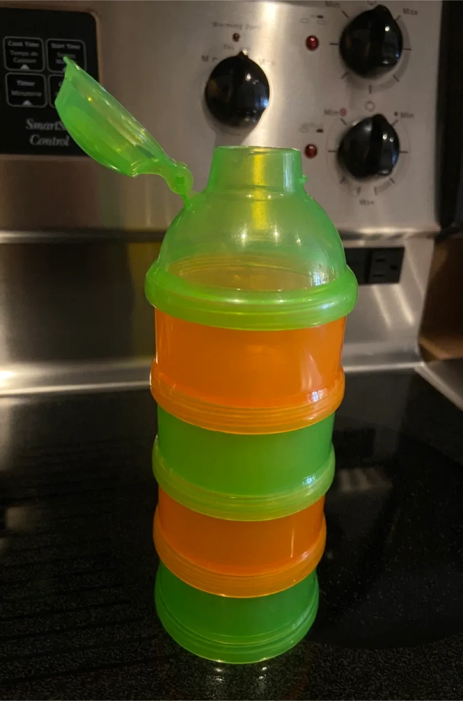 Stackable Formula/Snack Containers image indicator(3)