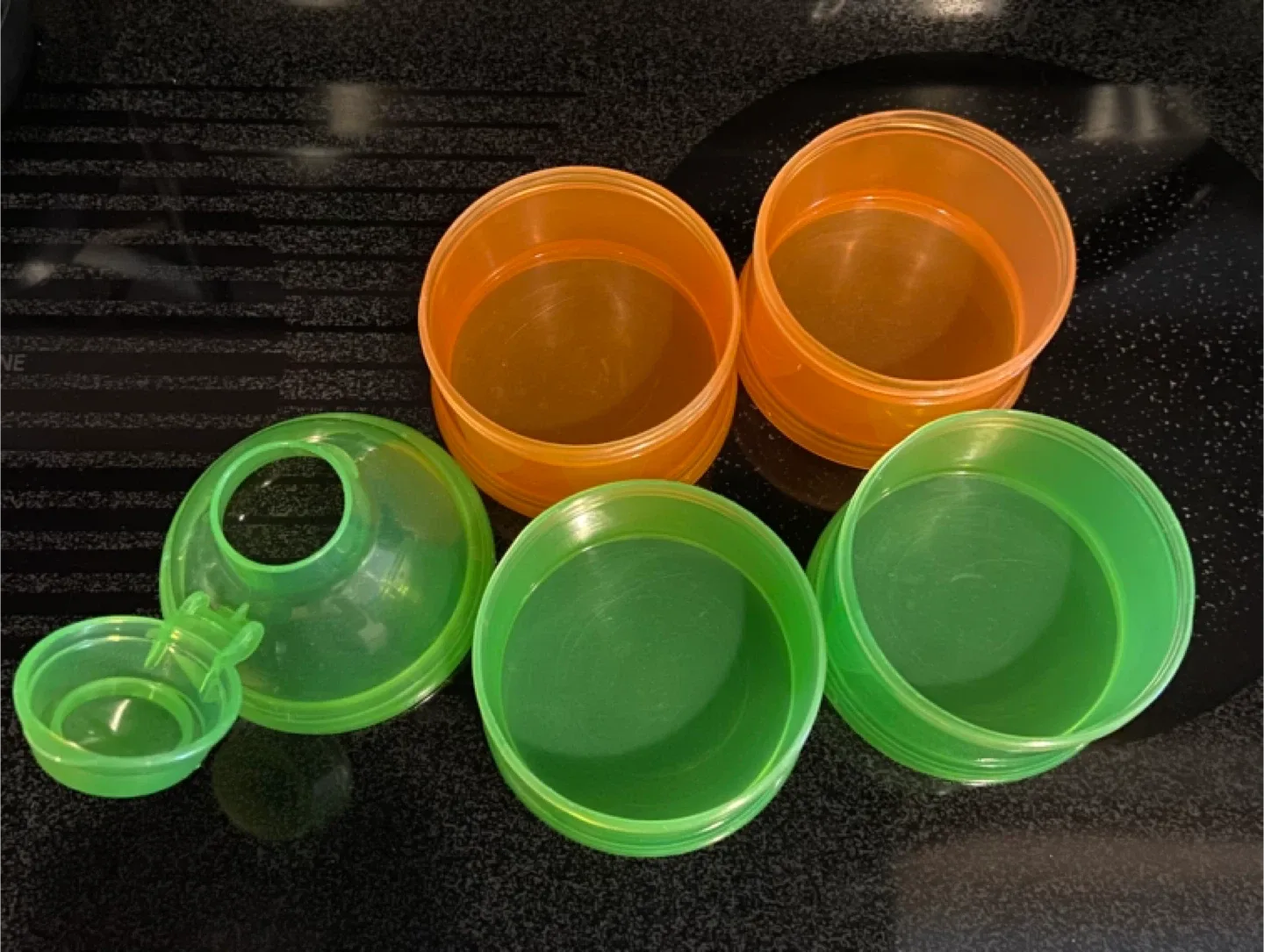 Stackable Formula/Snack Containers image indicator(2)