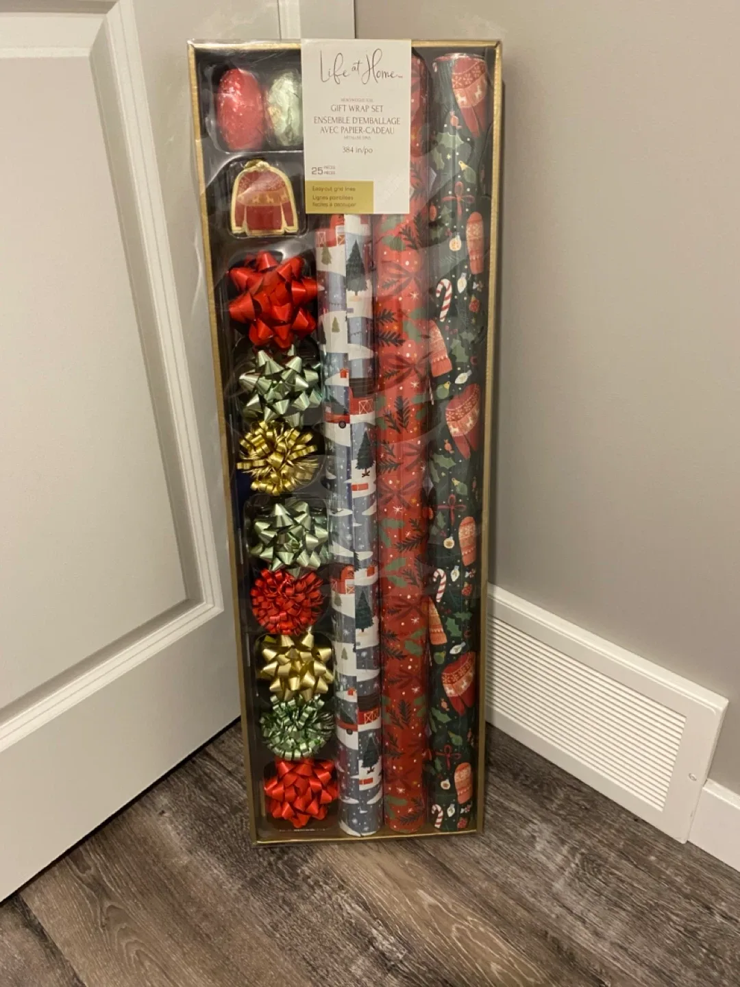 Life at Home Gift Wrap Set - 25 Pieces New in Box thumbnail
