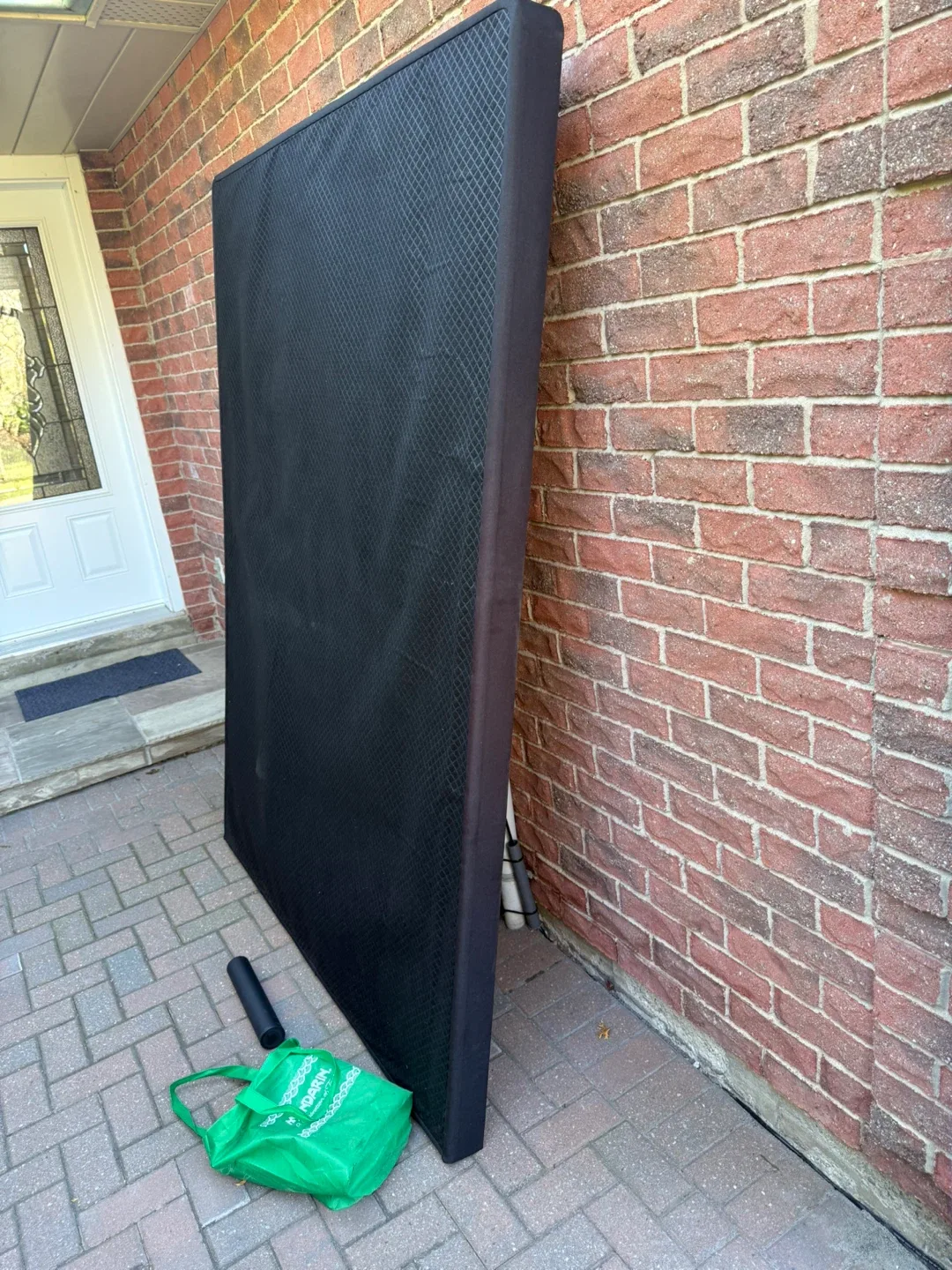 Queen size bed image indicator(2)