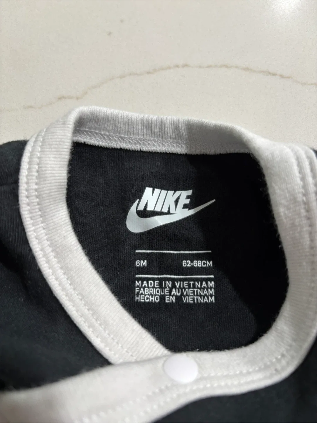 Nike Baby Bodysuit 6M. Excellent  Condition image indicator(3)