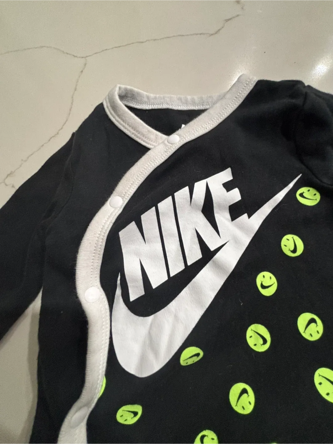 Nike Baby Bodysuit 6M. Excellent  Condition image indicator(2)