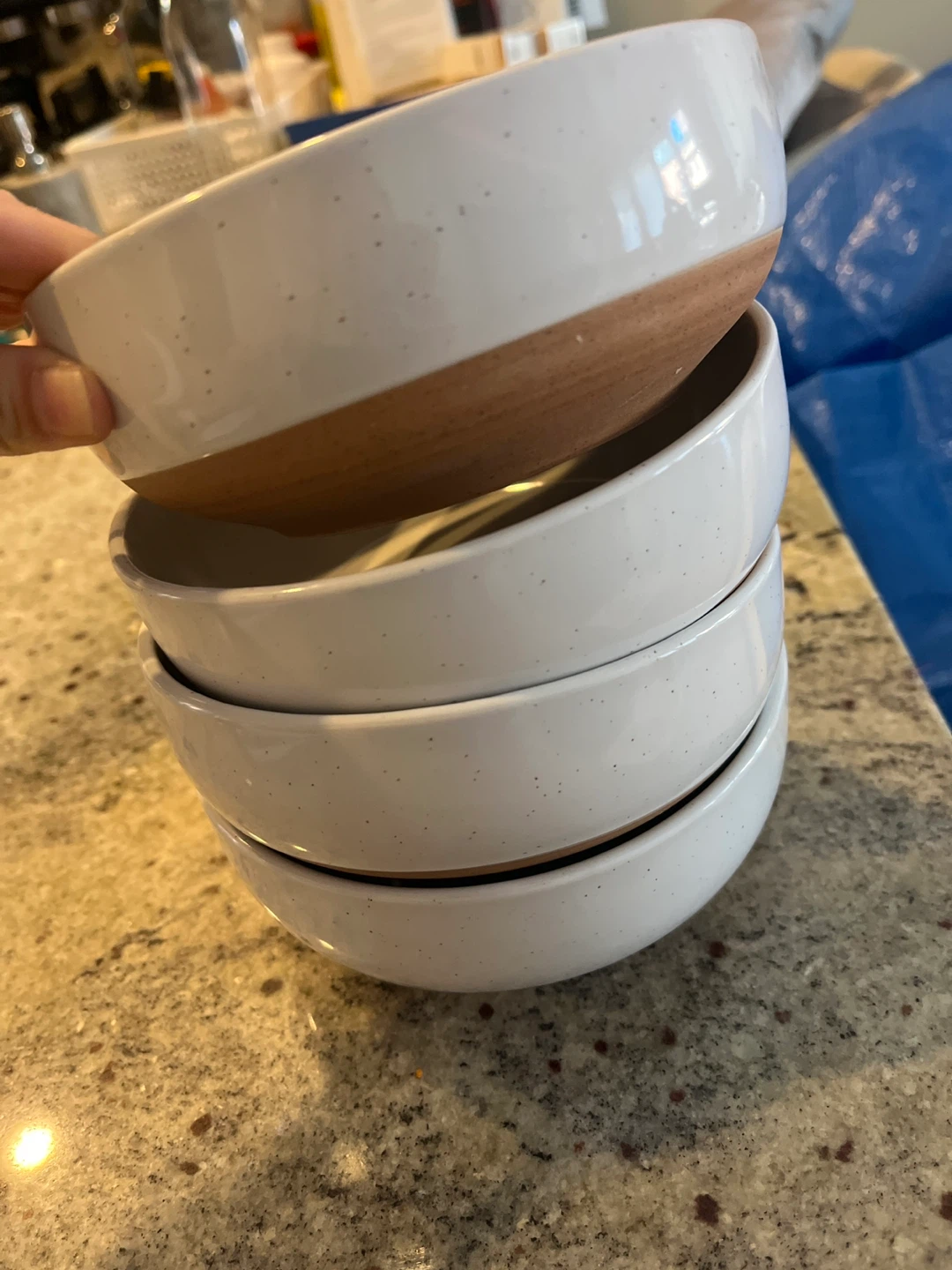 AmorArc Plates and Bowls Set (12 pieces) Retails $90 - photo 2