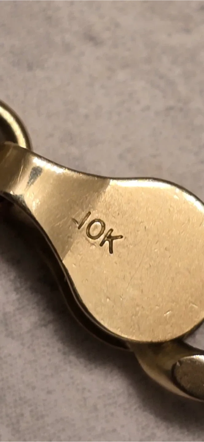 10K Gold Chain image indicator(2)
