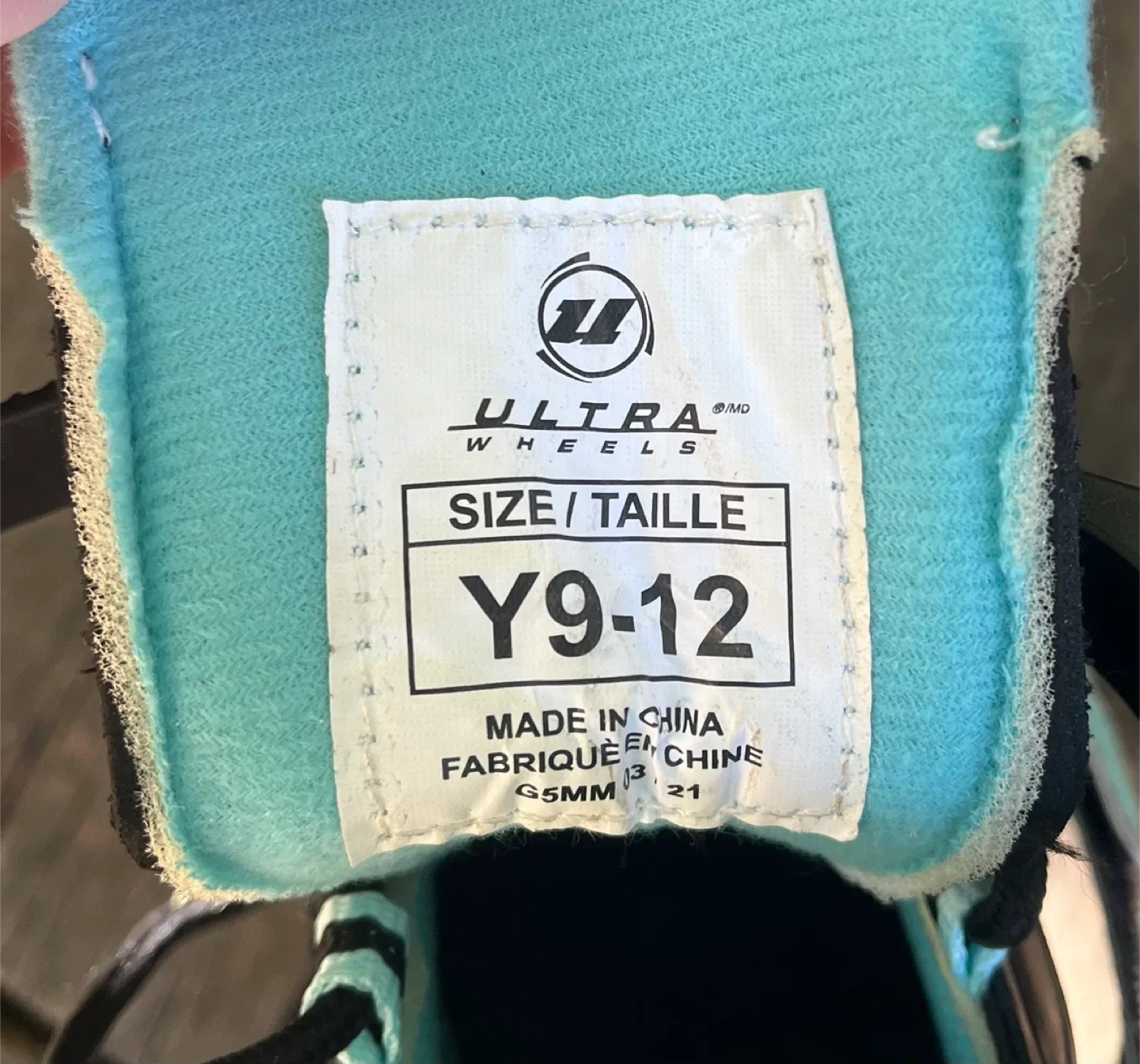 Ultra Wheels Roller Blades - Youth Size Y9-12 image indicator(3)