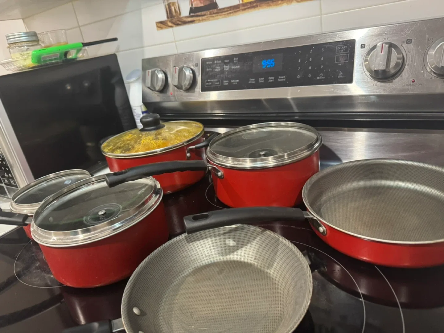 Red Pots and Pans Set image indicator(2)