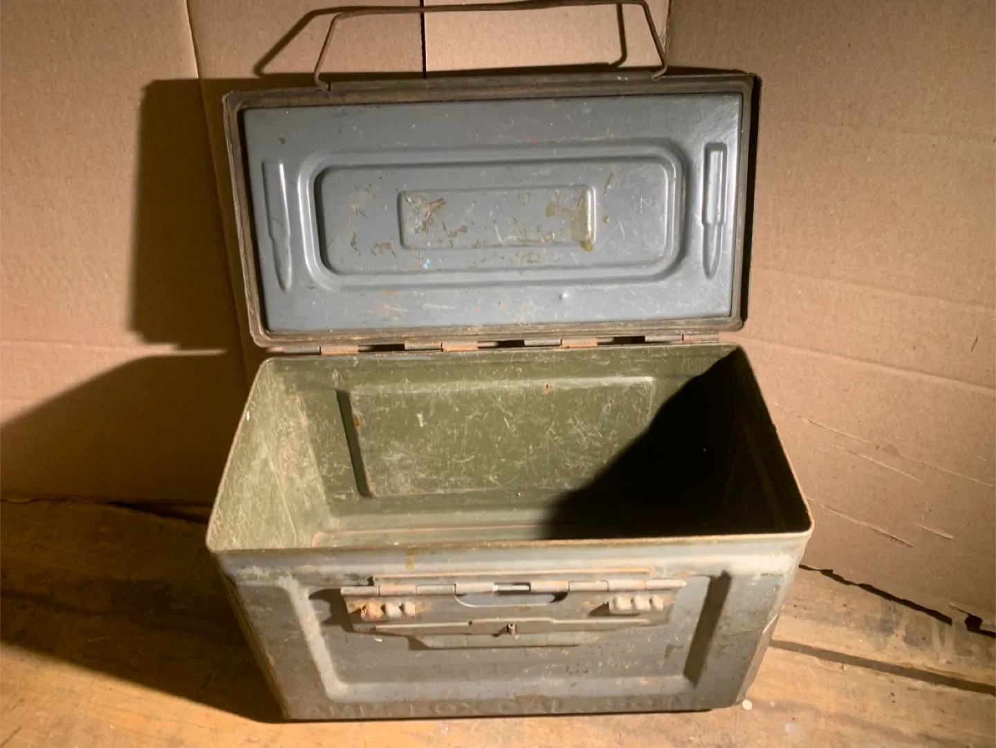WWII Artcraft U.S. Military Ammo Box M2 image indicator(2)