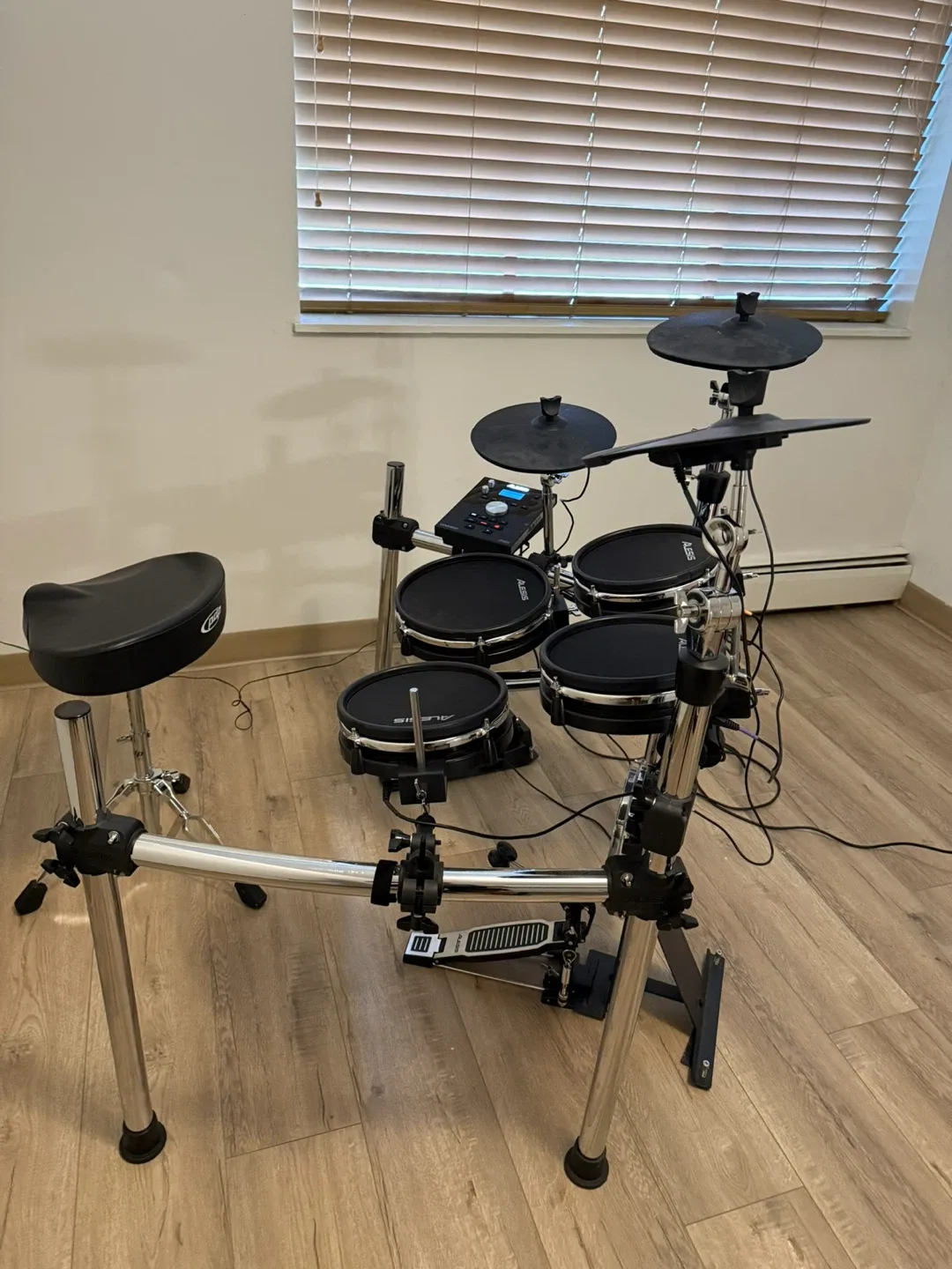 Alesis Command Electronic Drum Kit image indicator(4)