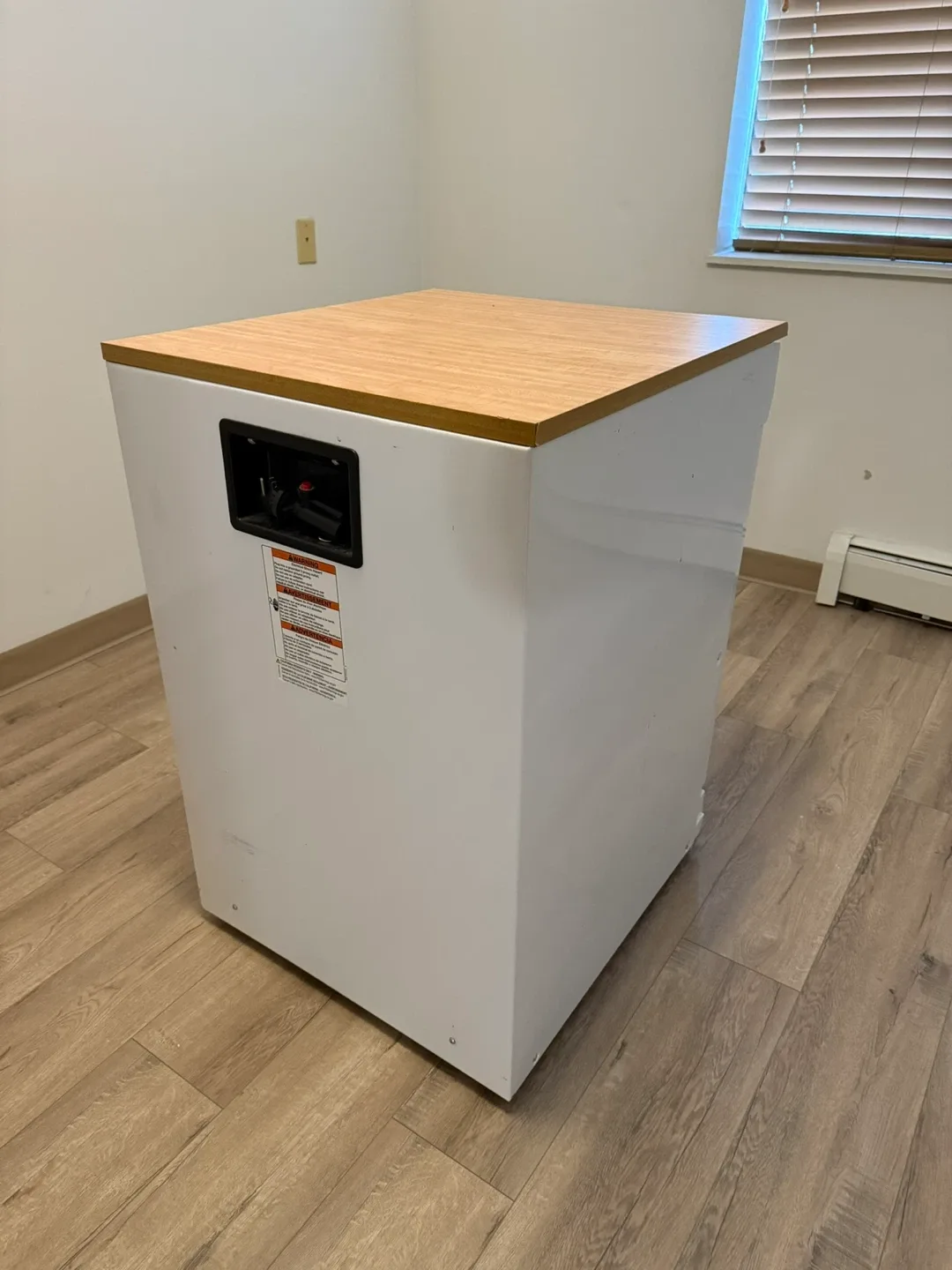 Whirlpool Dishwasher with Wood Top image indicator(3)