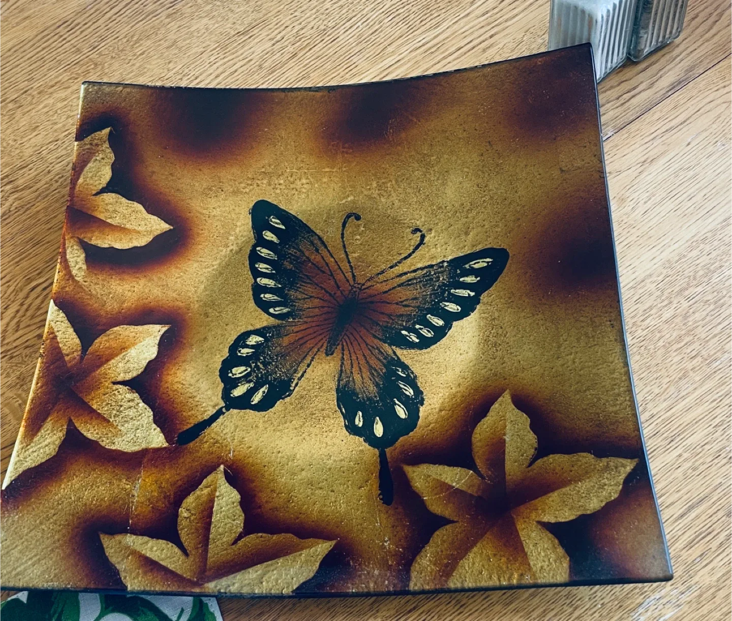 Butterfly Decorative Plate image indicator(3)