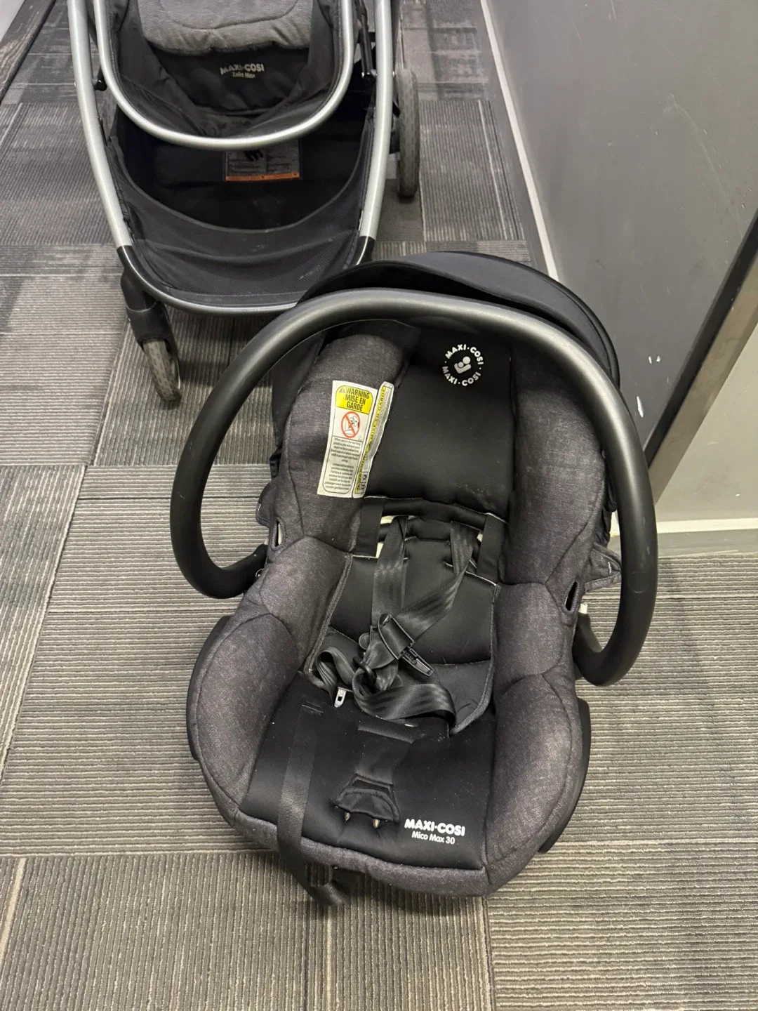 Maxi-Cosi Zelia Stroller with Mico 30 Infant Car Seat & base image indicator(3)
