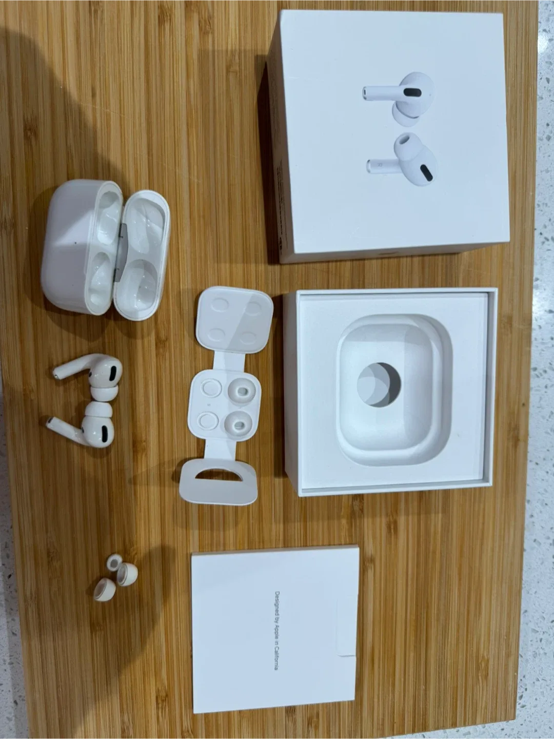 Apple AirPods Pro image indicator(4)