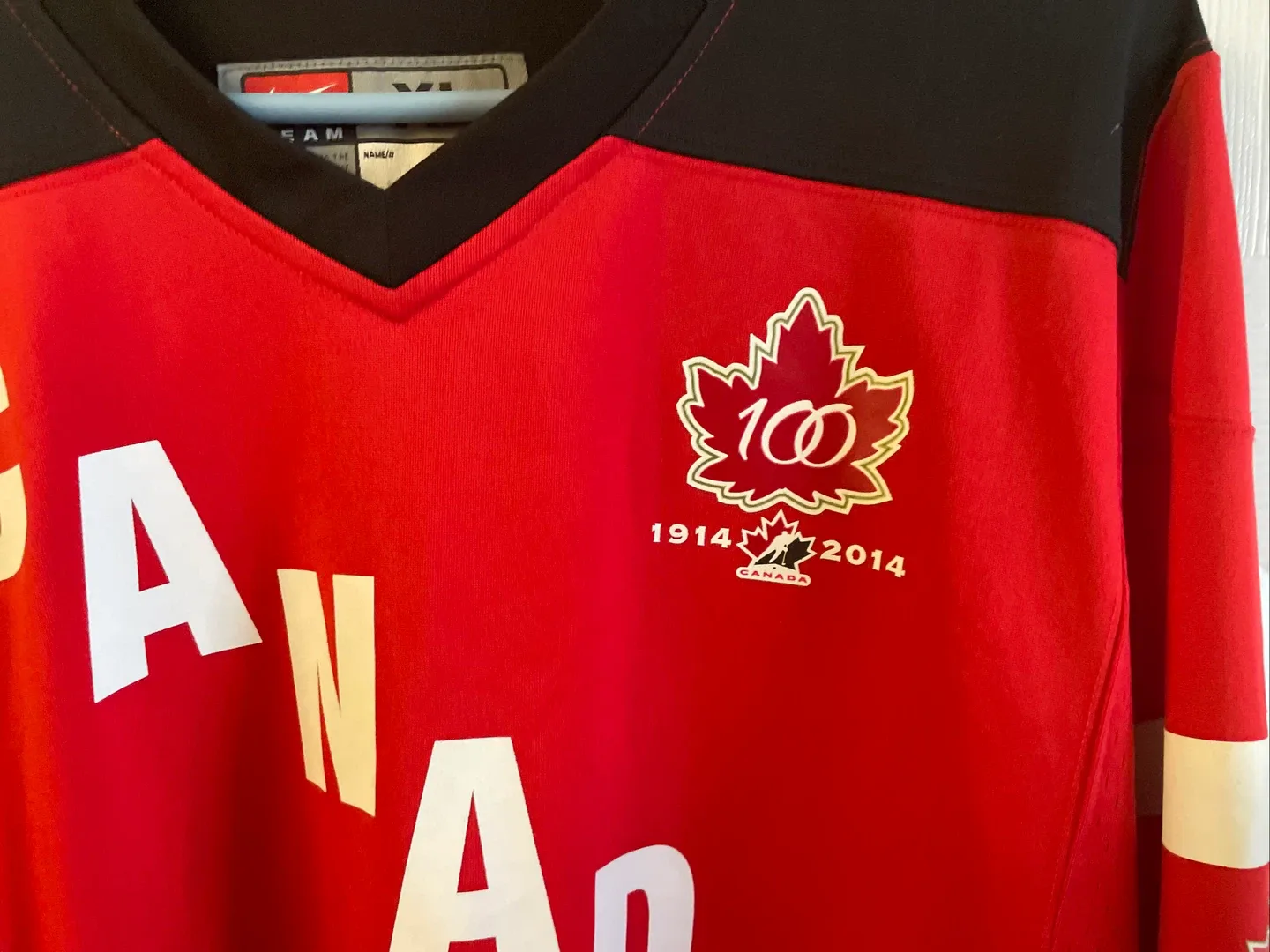Nike Team Canada Hockey Jersey - Size XL image indicator(2)