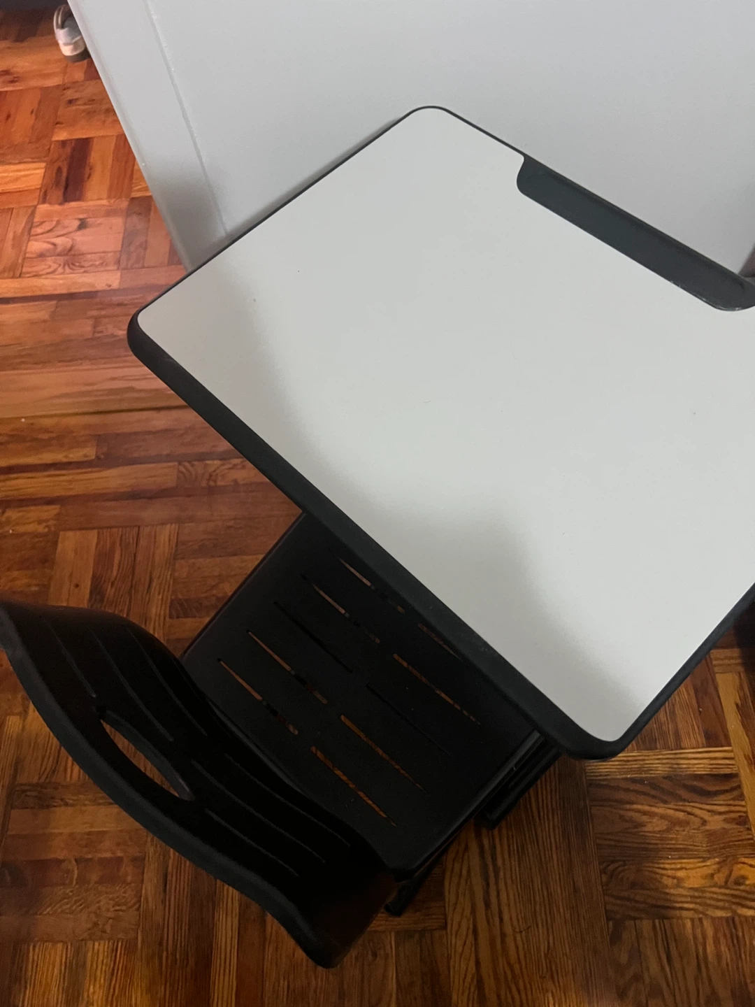 Kids' Black Desk and Chair Set - photo 2