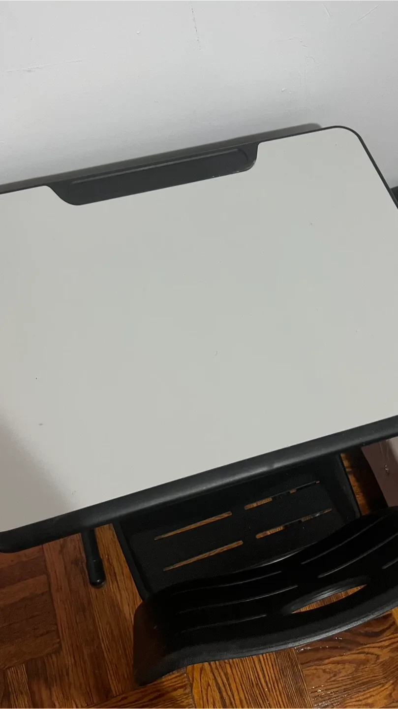 Kids' Black Desk and Chair Set image indicator(3)