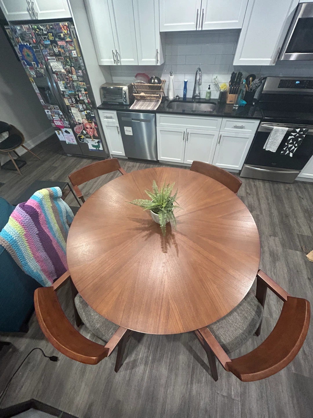Mid-Century Modern Round Dining Table with 4 Chairs - photo 2