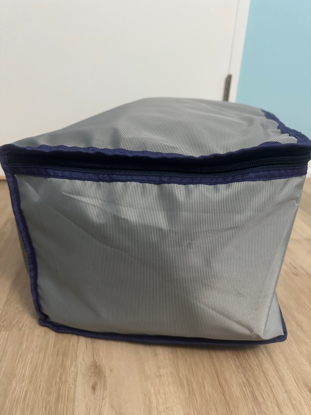Grey Clothes Storage Bag - photo 3