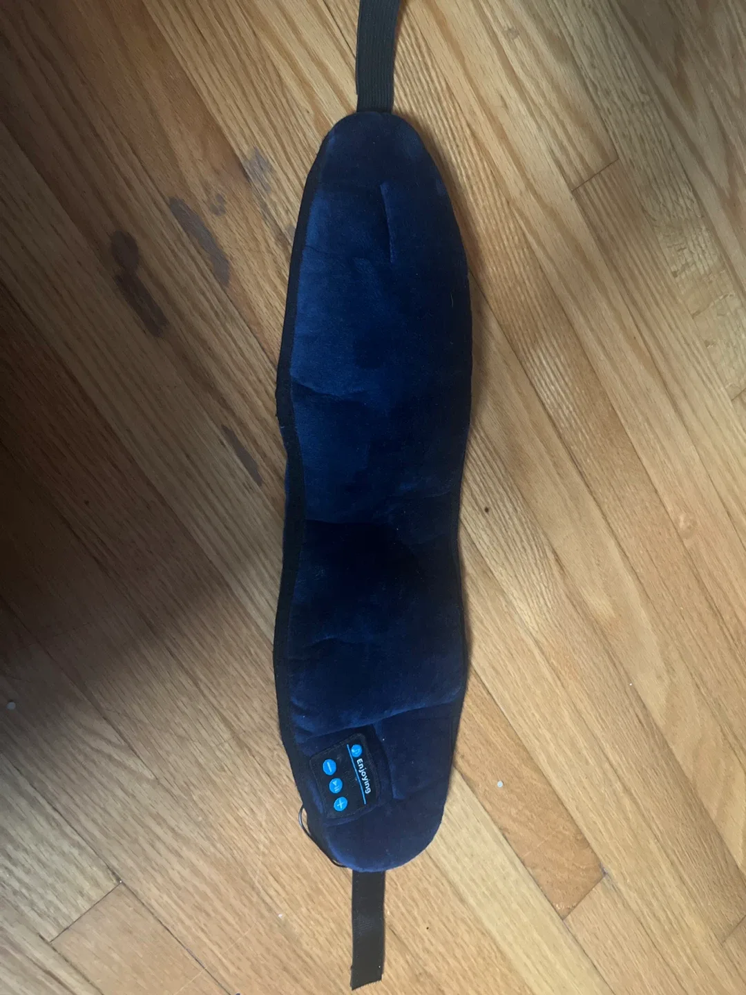 Enjoying Bluetooth Eye Mask image indicator(2)