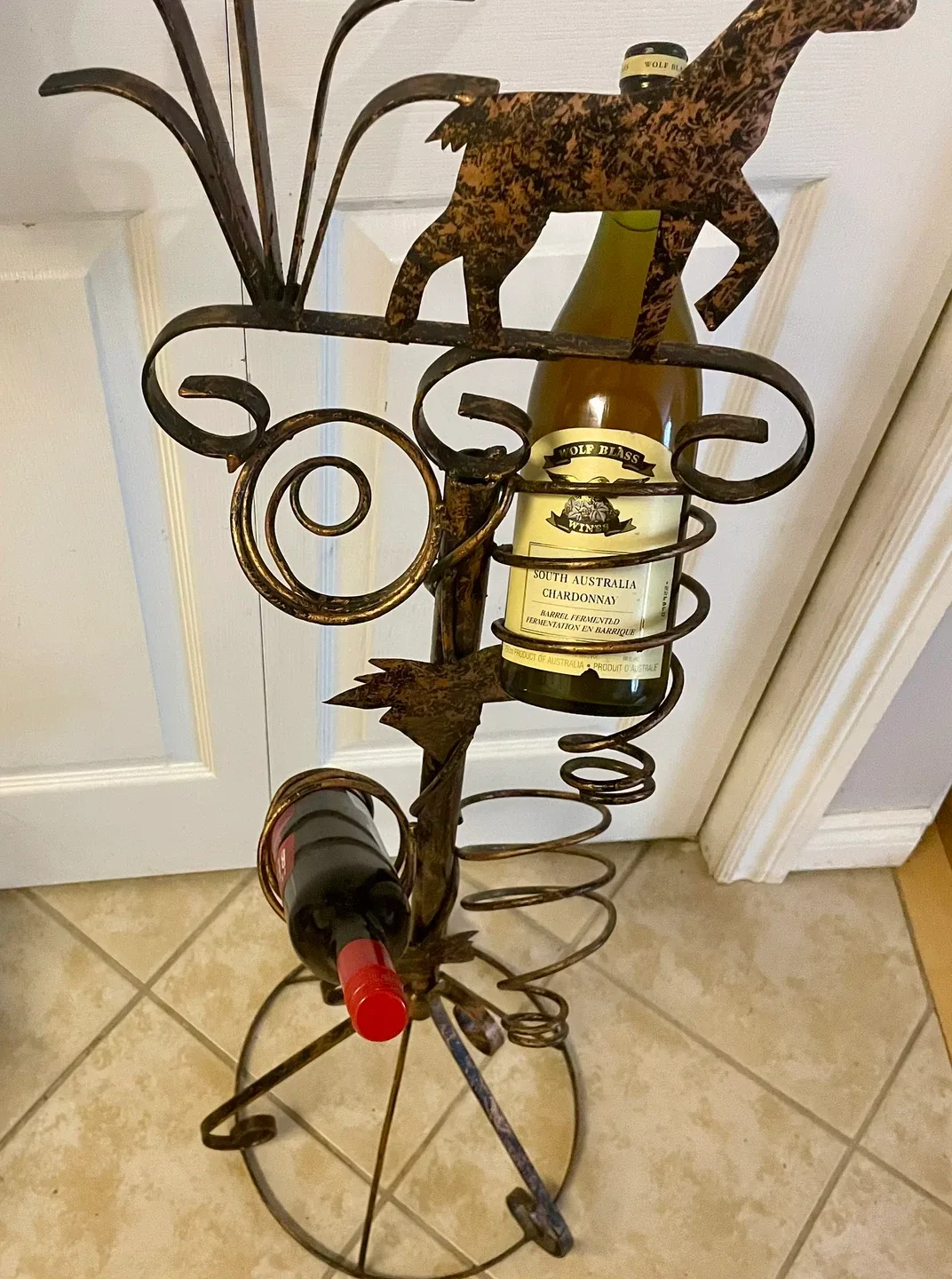 Folk Art Style Wine Rack Detailed image indicator(6)