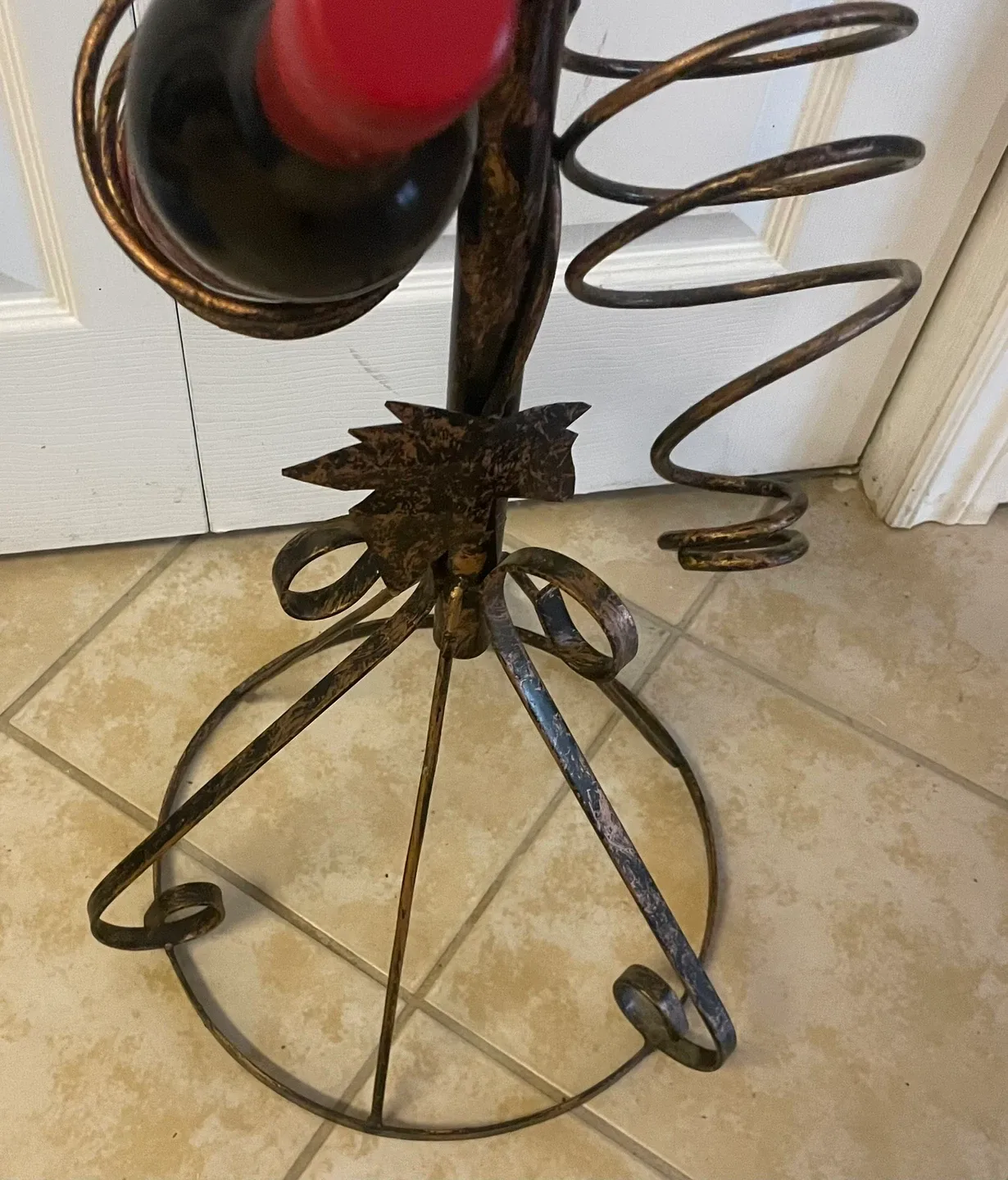 Folk Art Style Wine Rack Detailed image indicator(3)