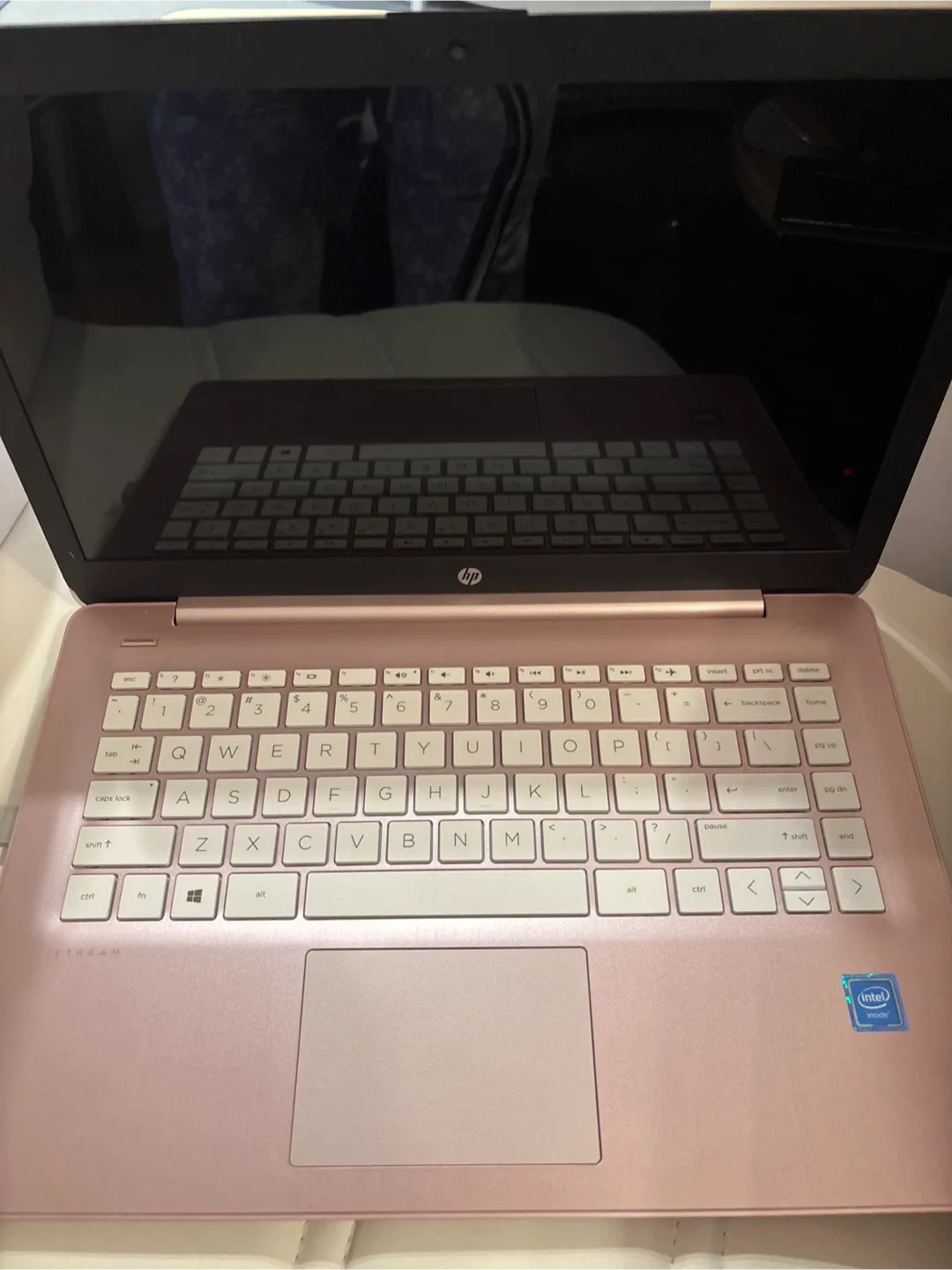 HP Stream Laptop - Pink image indicator(2)