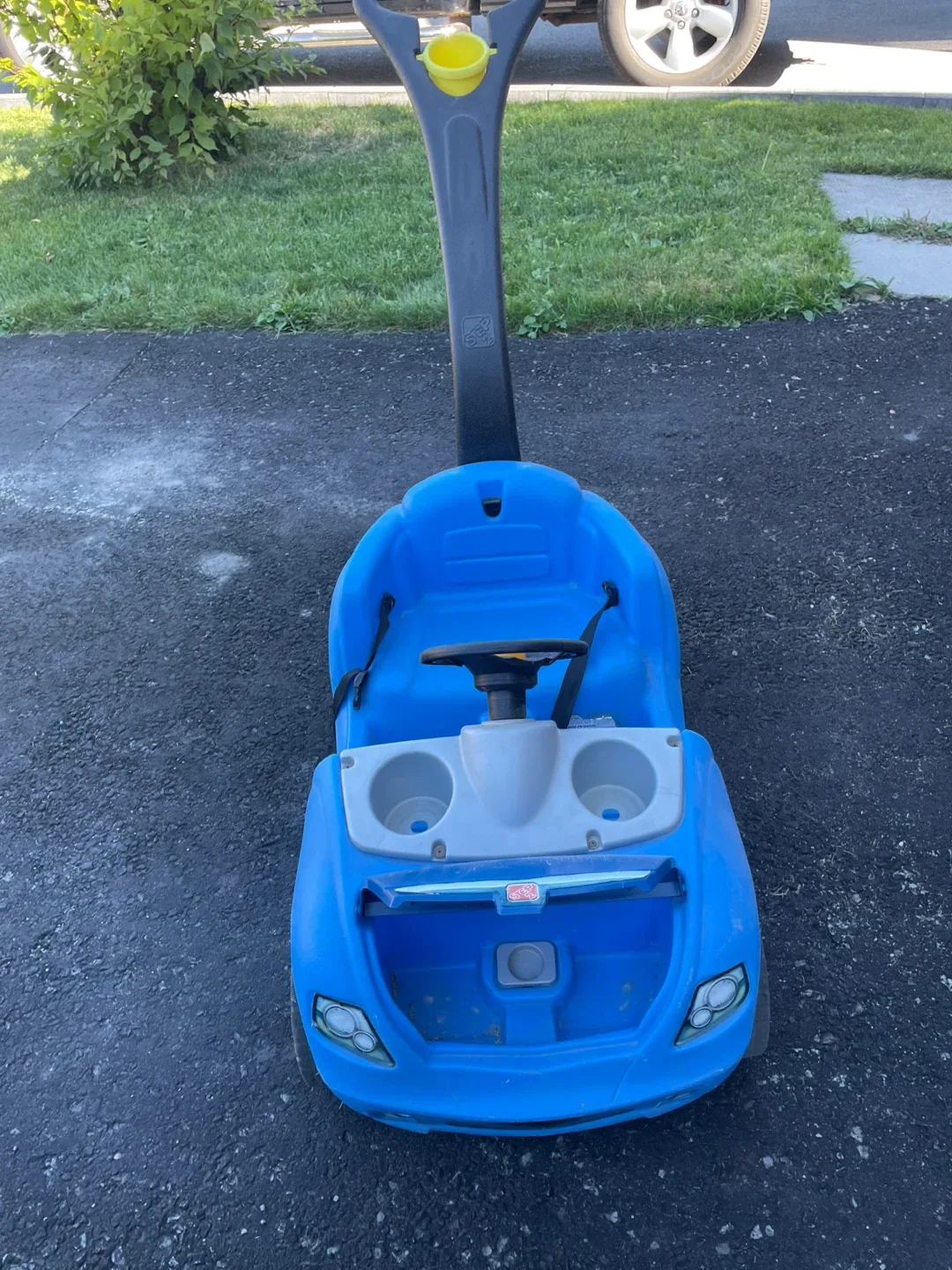 Step2 Blue Whisper Ride Touring Wagon image indicator(2)