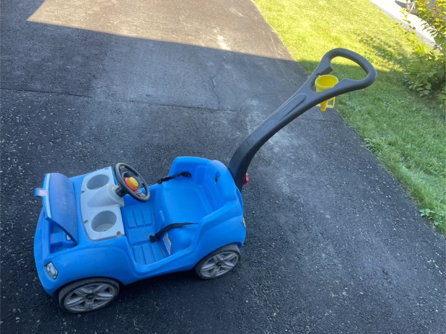 Step2 Blue Whisper Ride Touring Wagon image indicator(6)