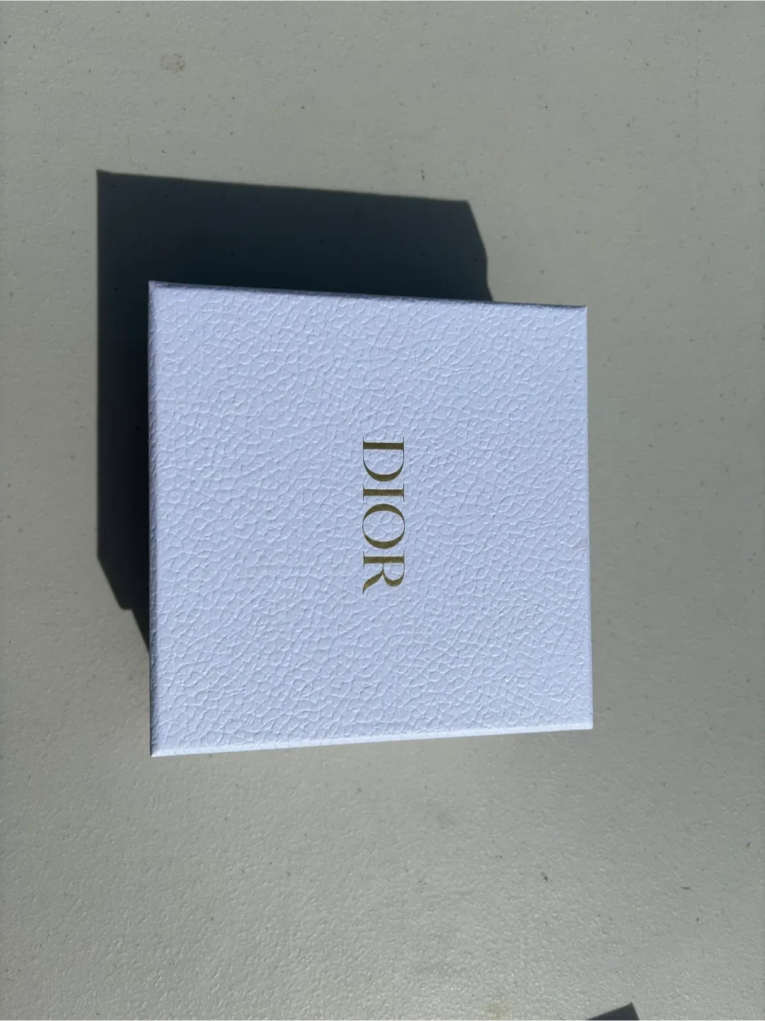 Dior & Gucci Empty Boxes image indicator(3)