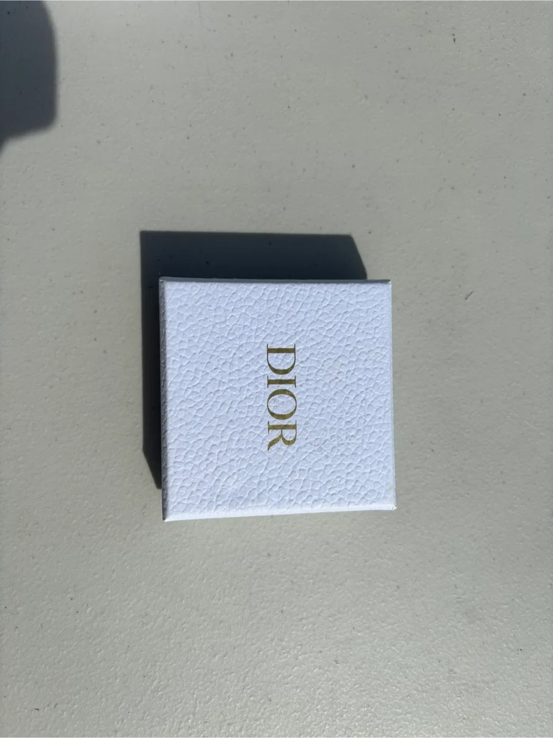 Dior & Gucci Empty Boxes image indicator(2)