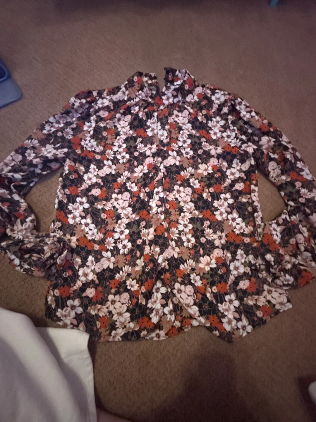 Suzy Shier Floral Blouse thumbnail